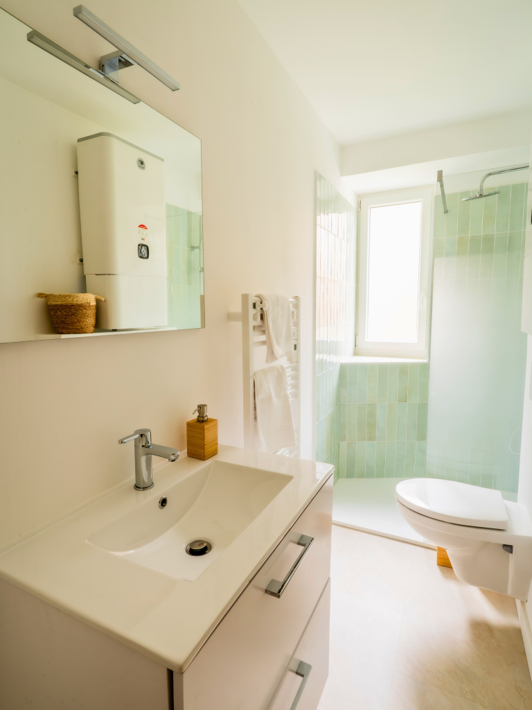 Salle de bain petit gîte